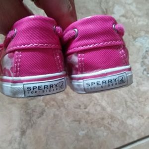 Last chance Size 4, baby girl , sperry top- sider